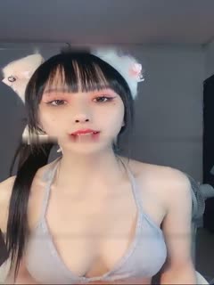 蜜桃臀尤物半裸騎乘假陽具 騷浪入骨讓人欲罷不能